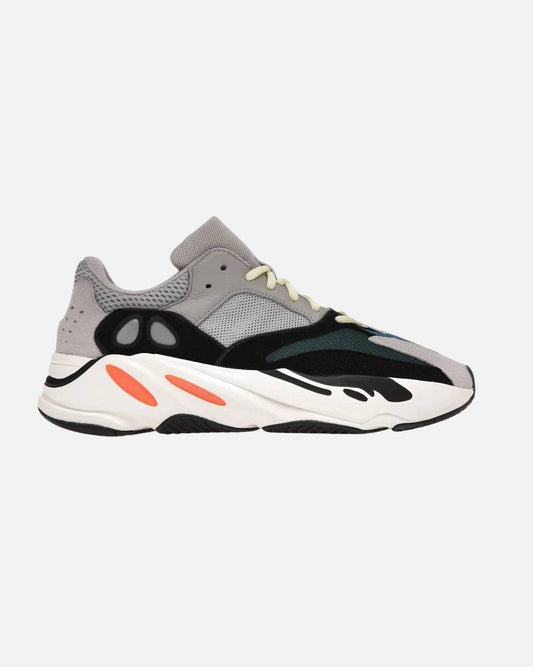 chaussure de luxe boost 700